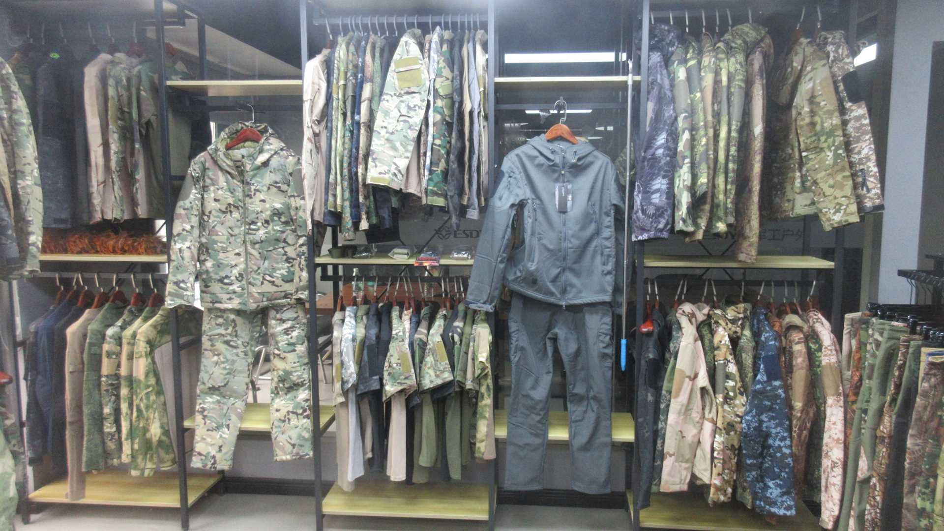 Yiwu Wisdom Import & Export Co., Ltd. Tactical Pants