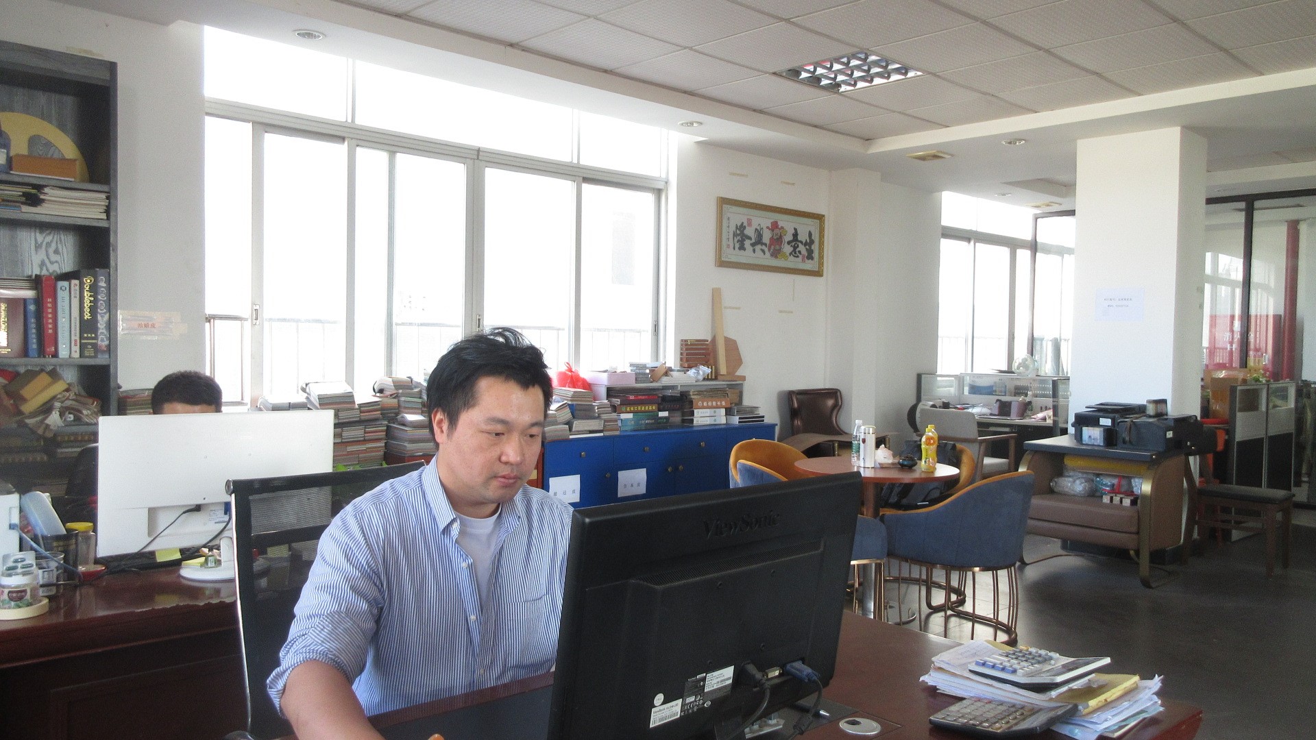 Foshan Nianyi Home Furnishing Co., Ltd. Dining Table