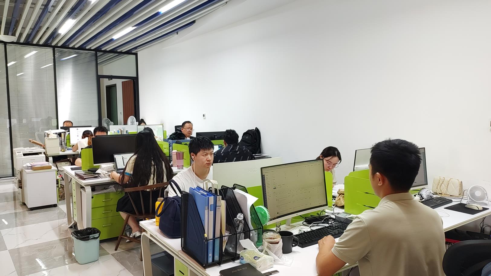 Chengdu Usingwin Electronics Technology Co., Ltd. Industrial Tablet PCs