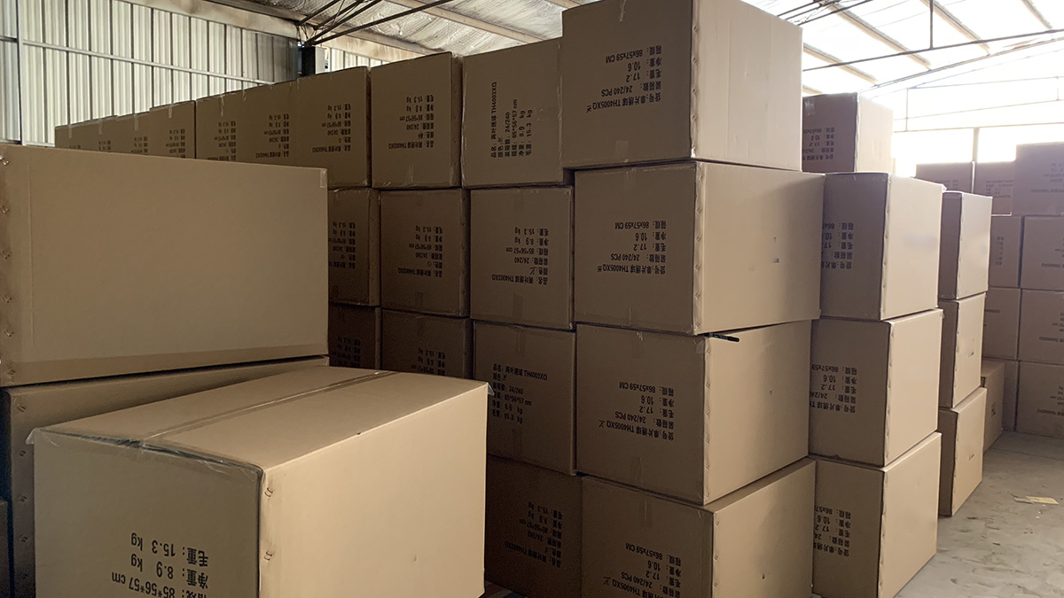Tianjin Famous International Trade Co., Ltd. artificial plants