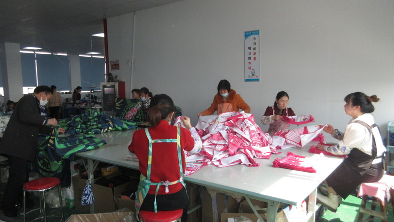 Wujiang Nuode Textile Co., Ltd. Microfiber Poncho