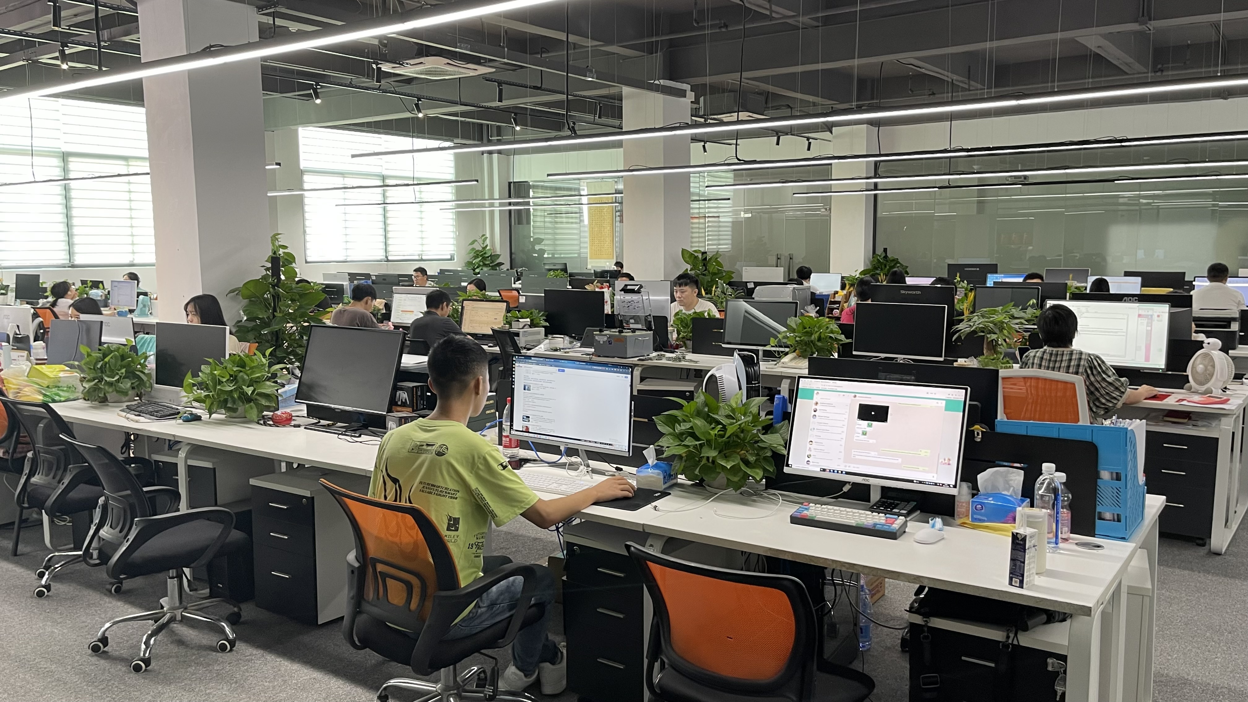 Shenzhen OLC Displays Technology Limited factory image 1