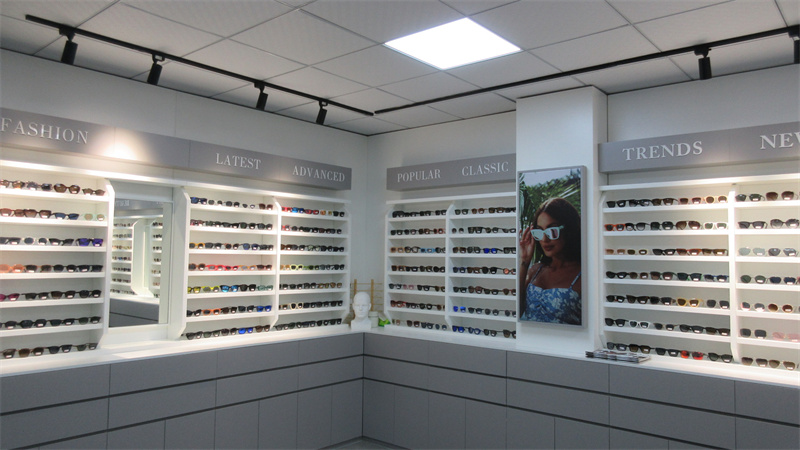 Xiamen Jings Eyewear Co., Ltd. Polarized Sunglasses