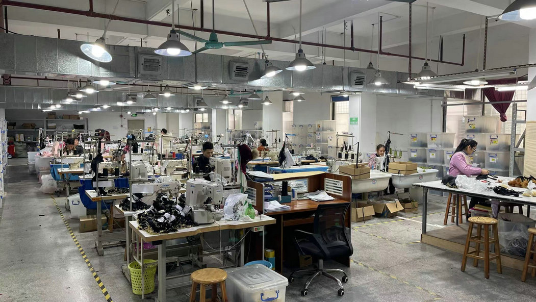 Dongguan Qianjing Clothing Design Co., Limited Hoodies