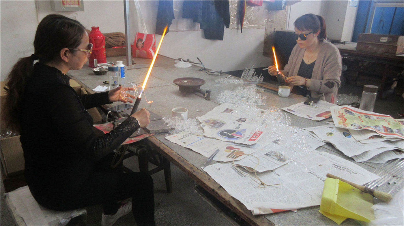Baoying Dongfeng Christmas Arts & Crafts Co., Ltd. Glass Christmas Trees