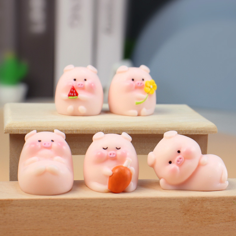 Zhejiang Henglin International Trade Co., Ltd. Resin Ornaments Micro Landscape Simulation Cartoon Cute Pig Home Mini Arts And Crafts Car Decoration Wholesale Toys Blind Bags