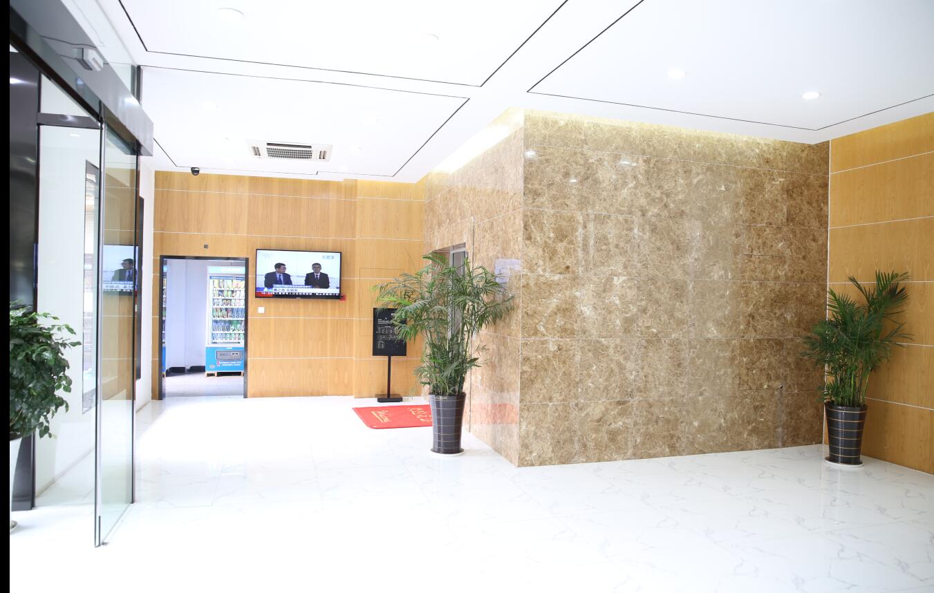 Ningbo Royal Union Co., Ltd. Handbags