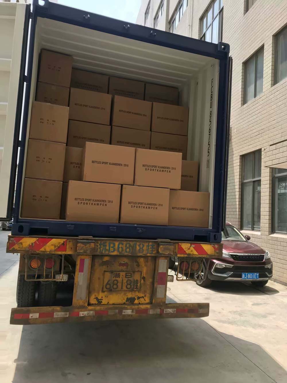 Taizhou Huangyan Yuqi Plastic Co., Ltd. PET Preform Mold