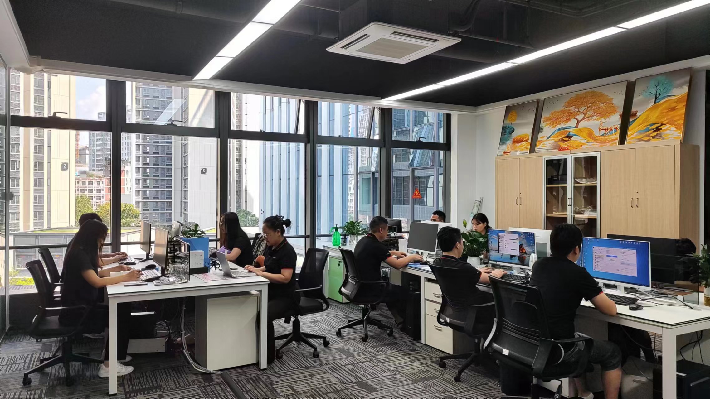 Shenzhen Huizhizhen Smart Technology Co., Ltd. Aroma Diffuser