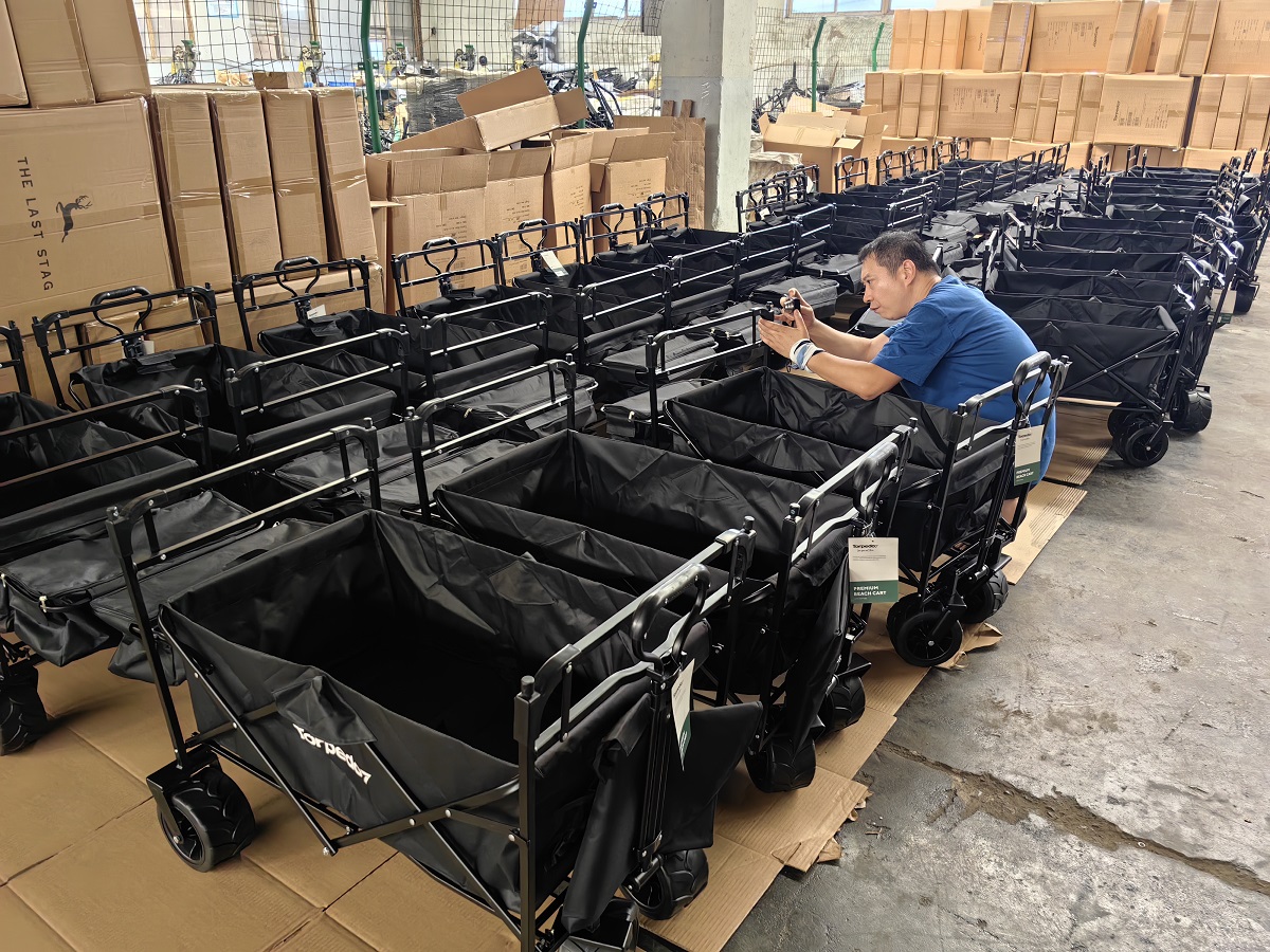 Qingdao GiantFortune Industry Co., Ltd. Wheelbarrow