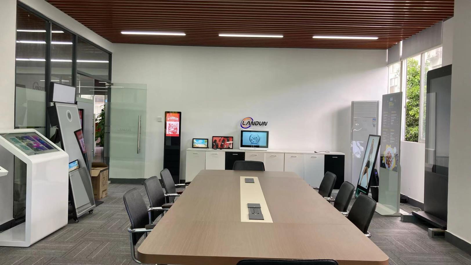 Shenzhen Landun Professional Monitors Electronic Technology Co., Ltd. factory image 4
