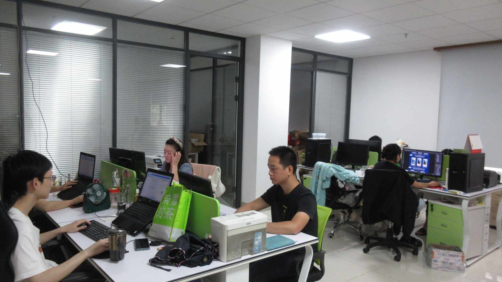 Shenzhen Boegam Technology Co., Ltd. wireless screen mirroring system