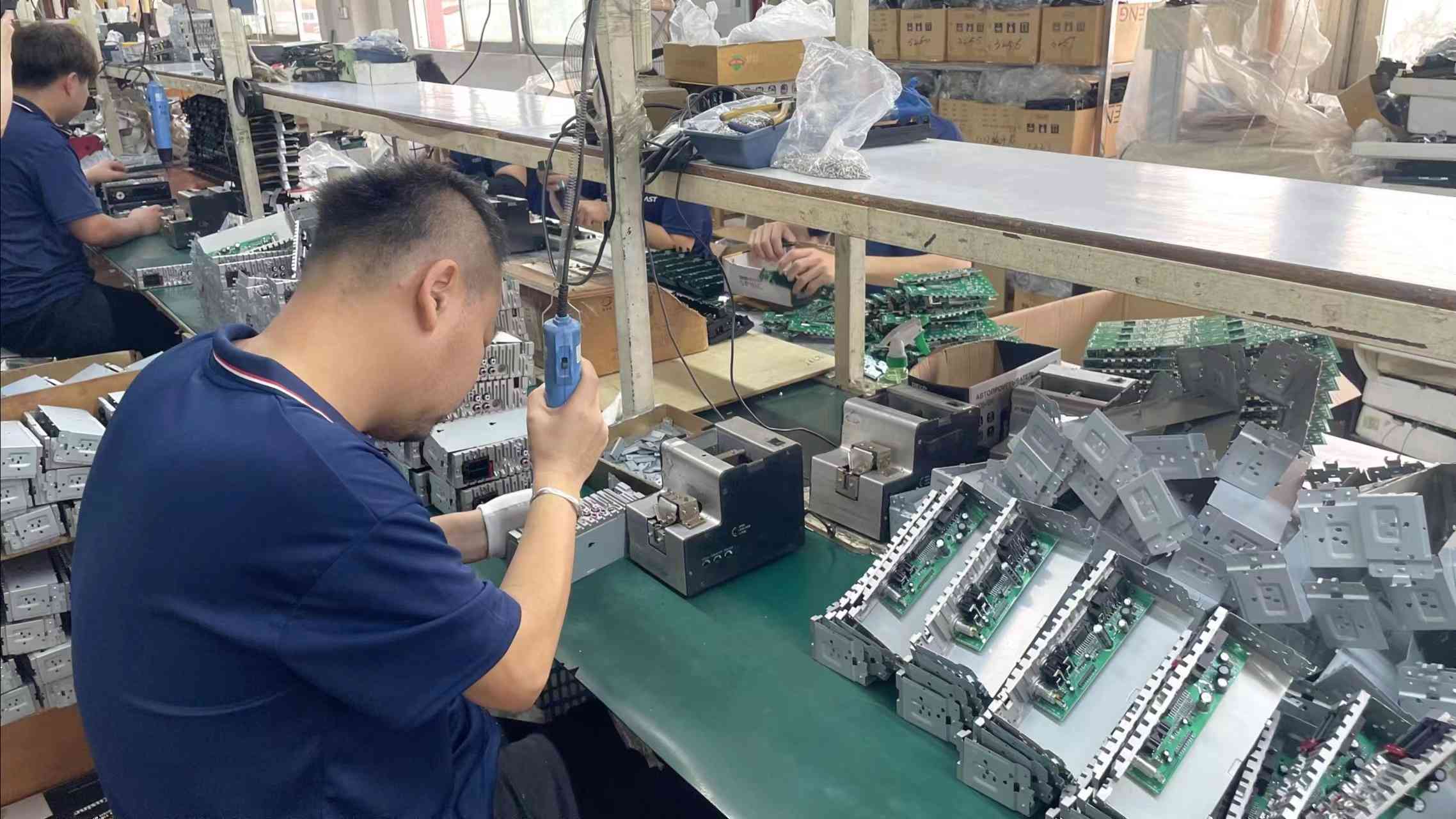 Jiangmen Voxeast Electronic Co., Ltd. Car MP3 Player