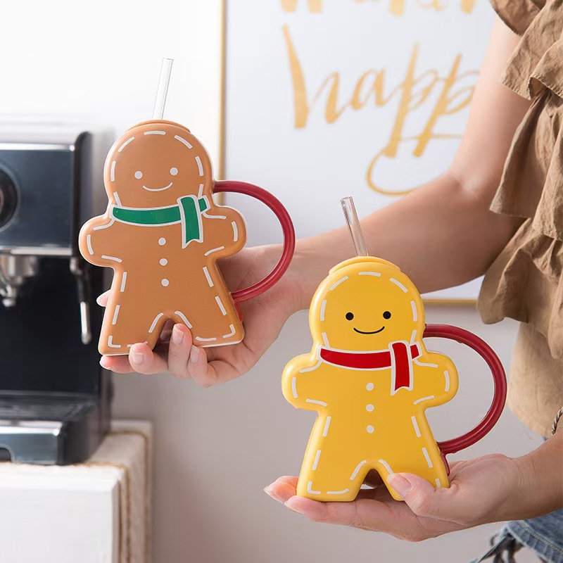 Dehua Chensheng Ceramic Craft Factory Custom logo Christmas gift cartoon cute cookie man straw ceramic mug Christmas ceramic cup