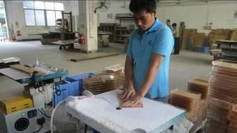 Shenzhen Tinya Intelligent Technology Co., Ltd. Cosmetic Display Stand