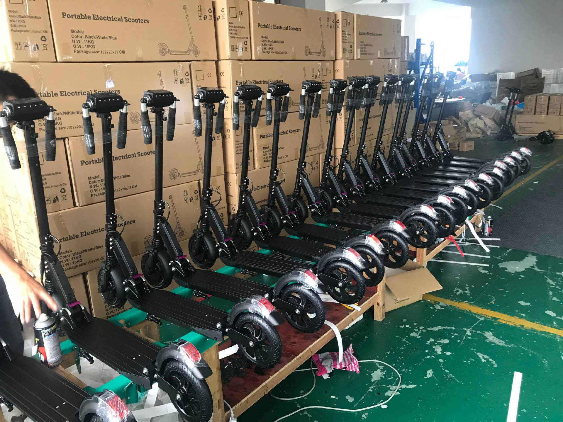 Yongkang Zhimingyuntong Technology Co., Ltd. Folding Electric Scooters