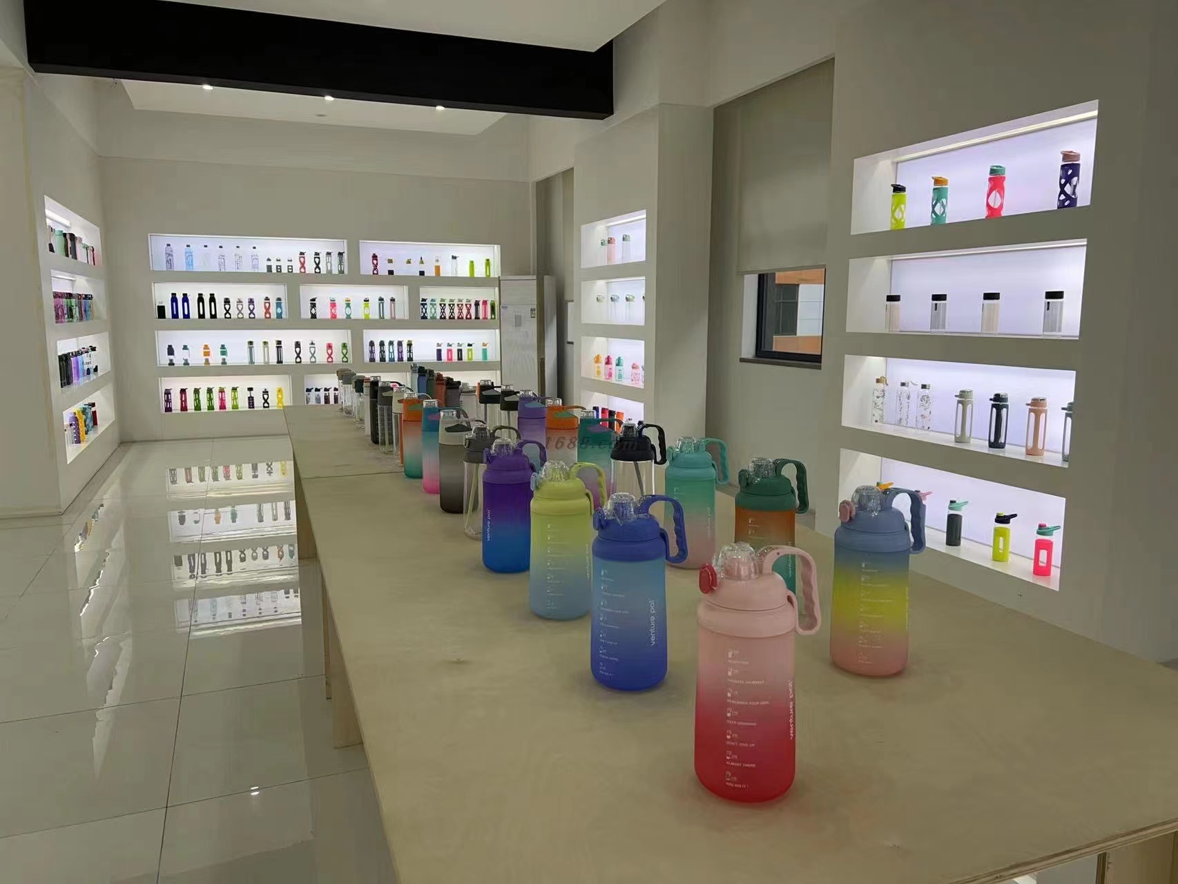 Changsha Tianji International Trade Co., Ltd. water bottle