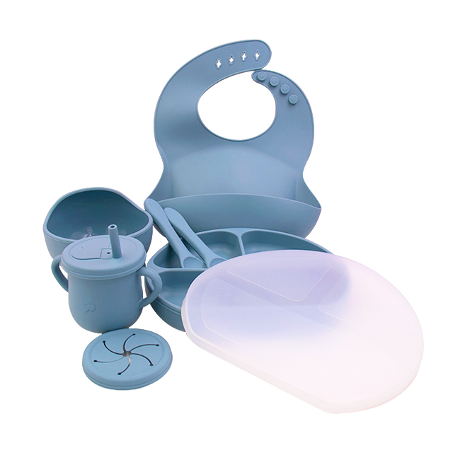 Factory Bpa Free Food Grade Kids Tableware Silicone Feeding Set Suction Baby Feeding Plate And Spoon Gift Set