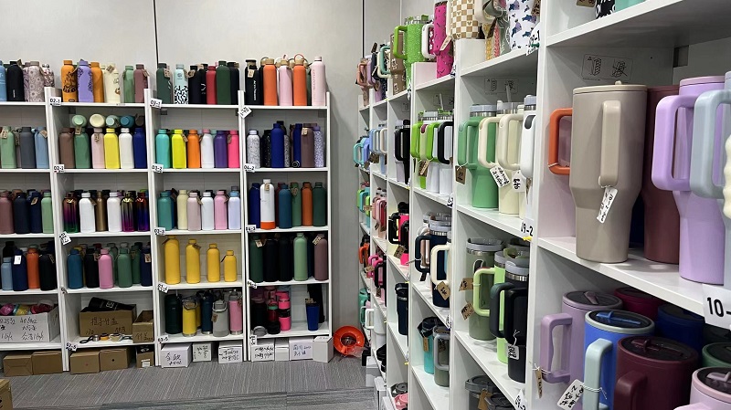 Sichuan Uplus Science and Technology Co., Ltd. Sports Water Bottles