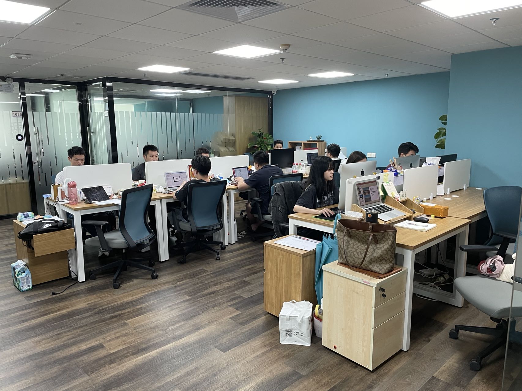 Guangzhou Runlin Cultural Development Co., Ltd. Led sign