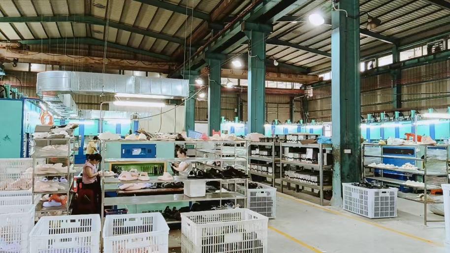 Guangdong Xixitiao New Material Technology Co., Ltd. Sandals