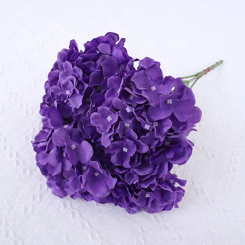 Qingdao Golden Handicrafts Co., LTD. Wholesale Artificial 5-Head Hydrangea Bouquet Artificial 5 Heads Silk Hydrangea for Wedding & Home Decor
