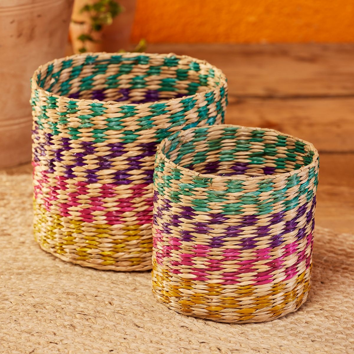INDOCHINA CREATIVE INVESTMENT AND DEVELOPMENT JOINT STOCK COMPANY Hand-Woven Rustic Seagrass Basket for Clothing Storage or Home Decoration Color Mix Wholesale