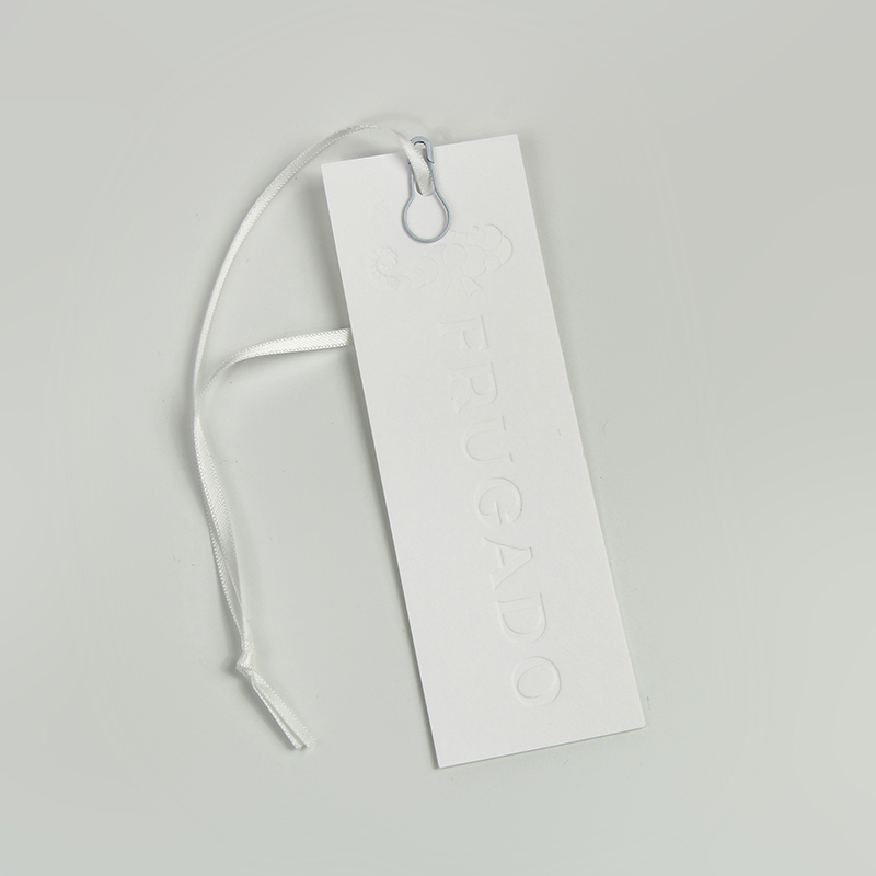 Wuhan Sinicline Industry Co., Ltd. Luxury Design Logo Debossed White Paper Swing Hang Tags With Ribbon Rope Pear-shaped Pin