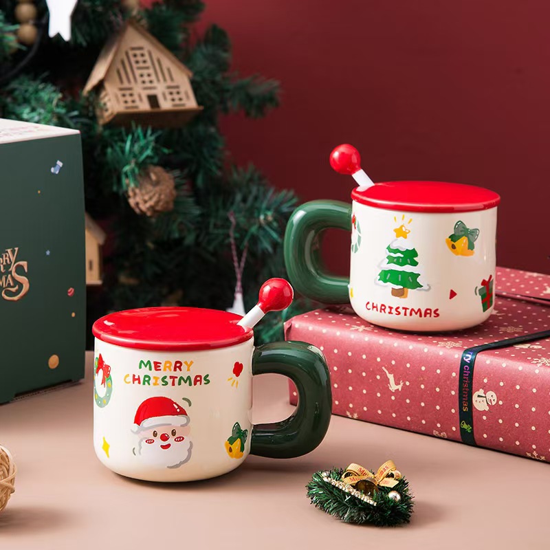 Dehua Chensheng Ceramic Craft Factory Custom logo factory direct ceramic coffee mug Christmas cup with lip and spoon for gift